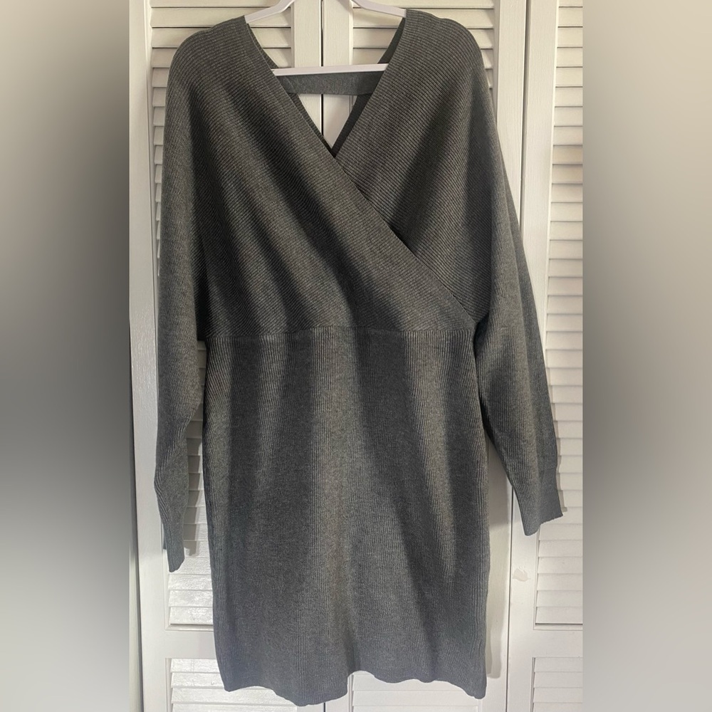 Grecerelle Dark Grey V-neck Batwing Long Sleeve Sweater Mini Dress, Size 2XL